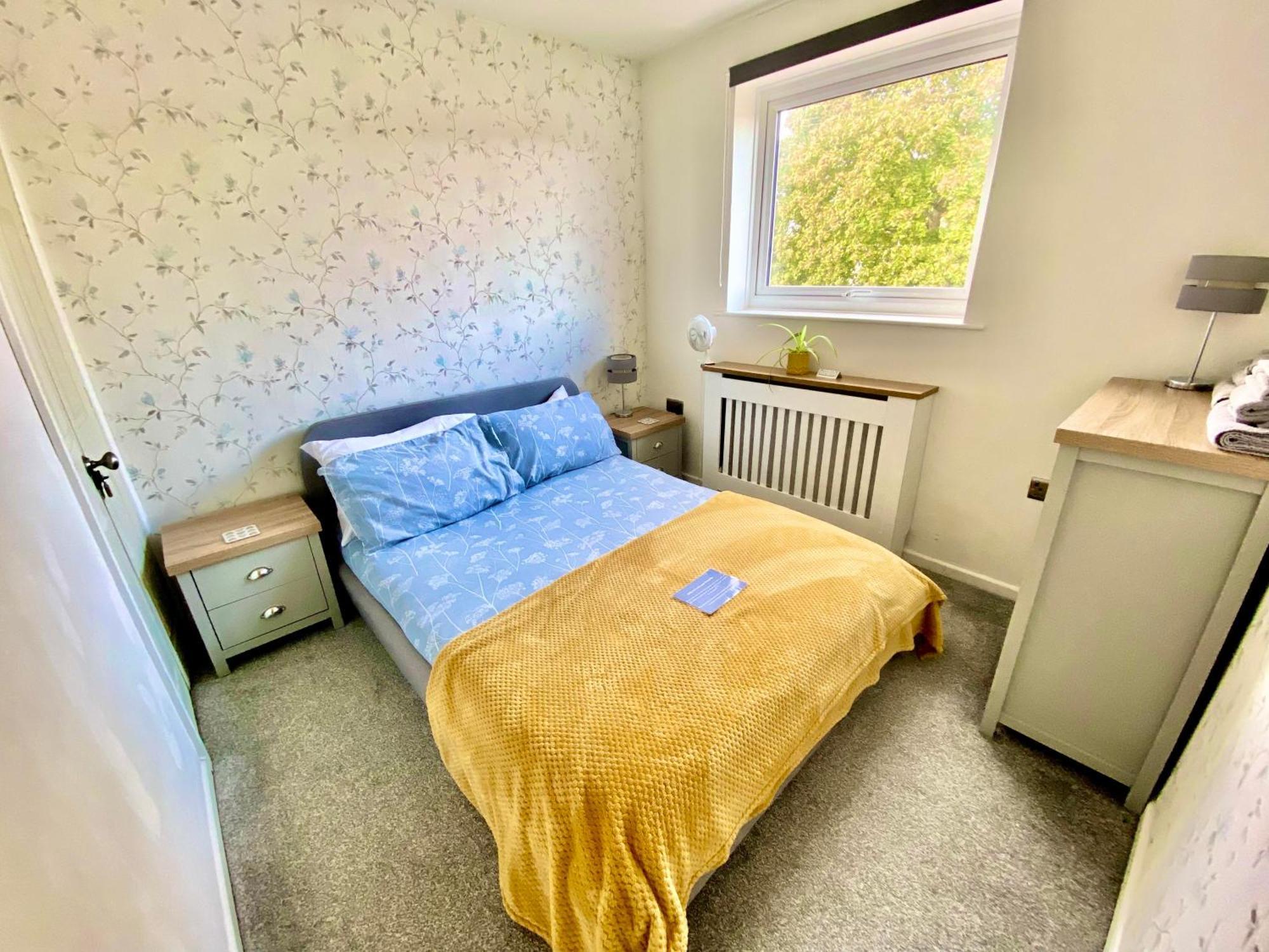Spacious 3 Bed House, Sleeps 6, Free Parking - 14 Millers Close Leominster Exterior foto